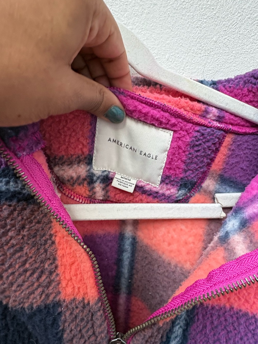 American Eagle Plaid Sherpa 1/4 Zip Cropped Fleece Pullover Size M - Picture 4 of 6